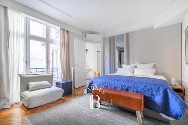 Paris 16ème, Appartement 2 Chambres -  104 m² à vendre