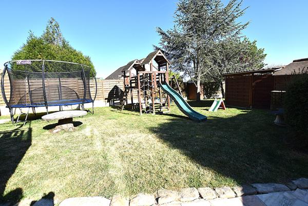 On dirait le Sud....Spacieuse Maison de 8 pièces principales à vendre au coeur de Varennes-Jarcy - Réf 8974