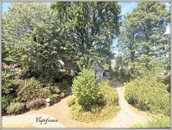 Propriété sur Parc avec dépendance