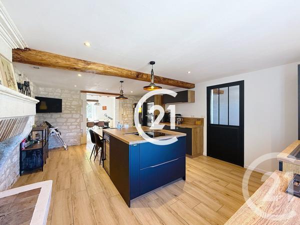 Maison à vendre  8 pièces - 294 m 2   ROULLET ST ESTEPHE  - 16