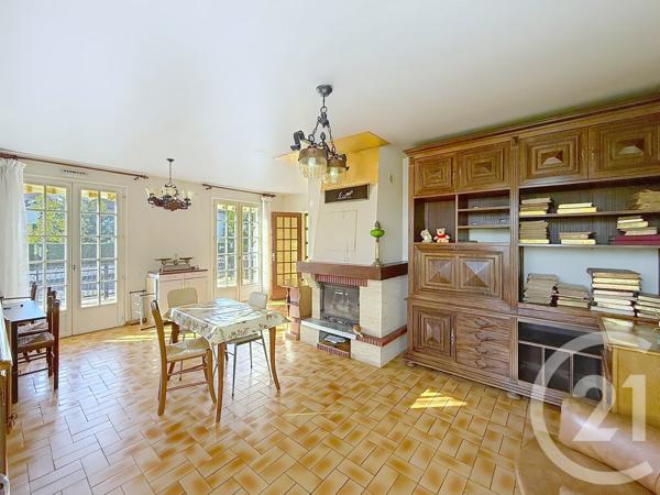 Maison à vendre  8 pièces - 294 m 2   ROULLET ST ESTEPHE  - 16