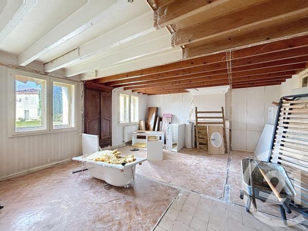 Maison à vendre  8 pièces - 294 m 2   ROULLET ST ESTEPHE  - 16