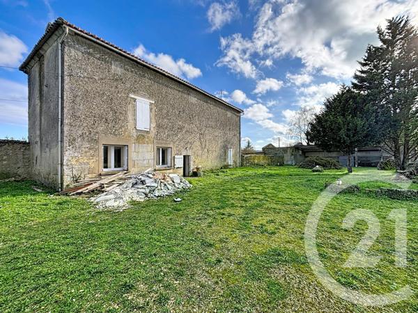 Maison à vendre  8 pièces - 294 m 2   ROULLET ST ESTEPHE  - 16