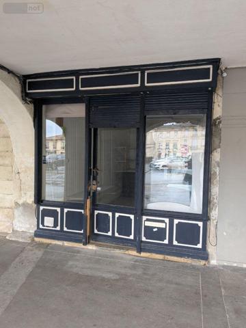 Local commercial à vendre à Créon en Gironde (33670), ref : 045/2214   
CENTRE