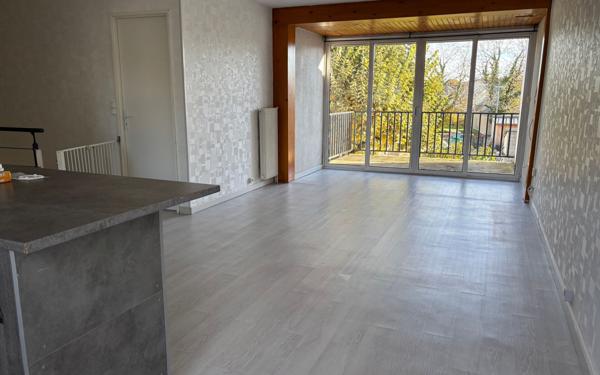 Maison à louer    4 pièces •  Avoine