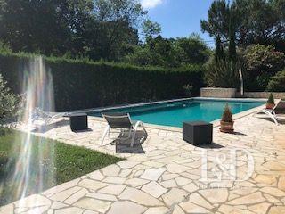 BIARRITZ, BELLE MAISON BASQUE AVEC PISCINE