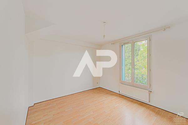Maison Rueil-malmaison 6 pièce(s) 140 m² 885 000 € **  - Référence  20222