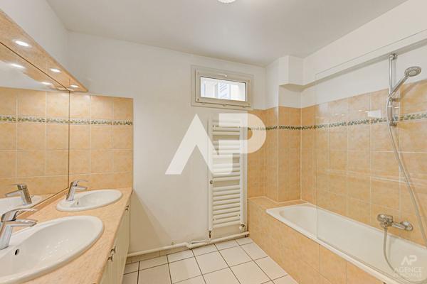 Maison Rueil-malmaison 6 pièce(s) 140 m² 885 000 € **  - Référence  20222