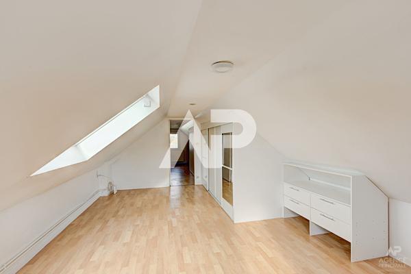 Maison Rueil-malmaison 6 pièce(s) 140 m² 885 000 € **  - Référence  20222