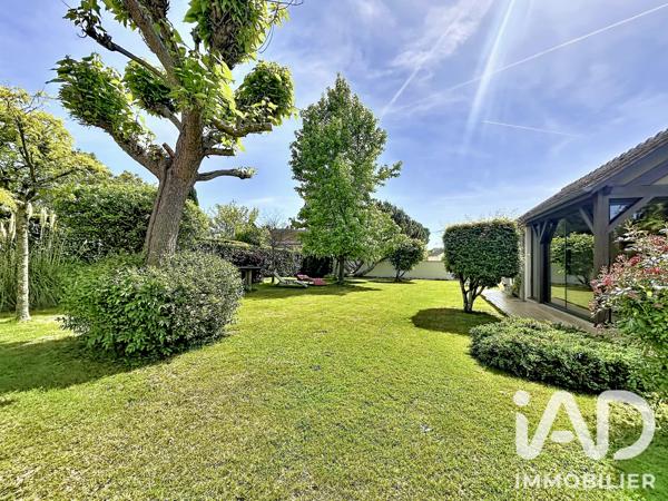 Maison à vendre 6 pièces 258 m² Favières