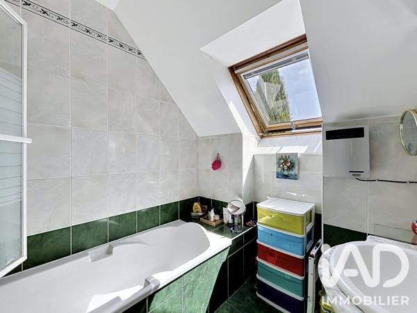 Maison à vendre 6 pièces 258 m² Favières