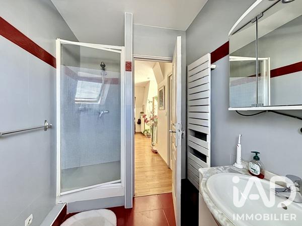Maison à vendre 6 pièces 258 m² Favières
