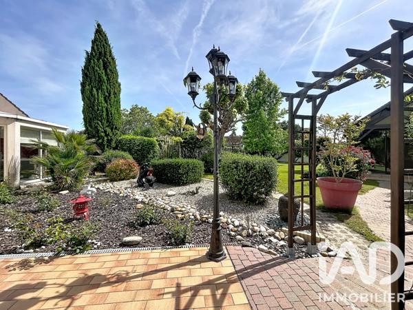 Maison à vendre 6 pièces 258 m² Favières