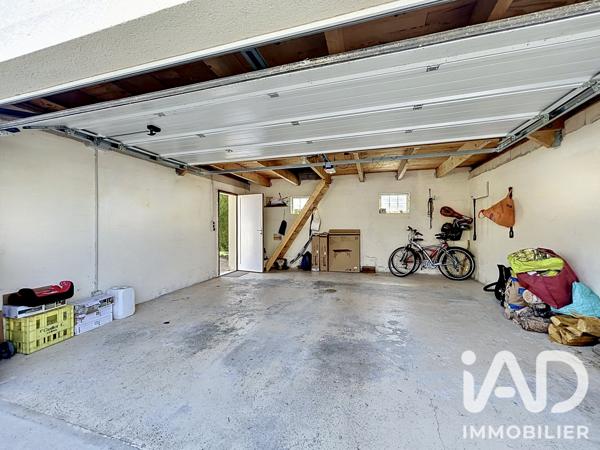Maison à vendre 6 pièces 258 m² Favières