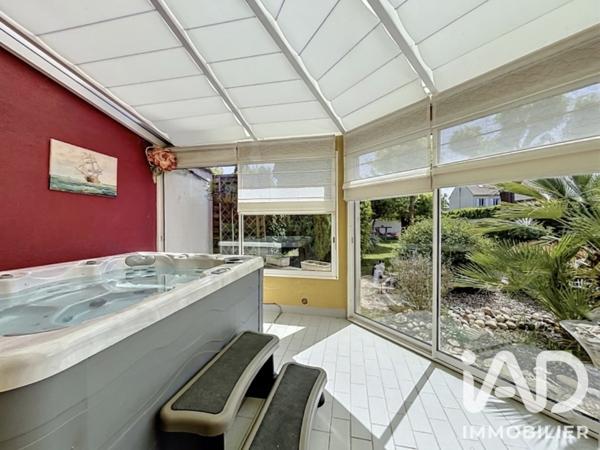 Maison à vendre 6 pièces 258 m² Favières