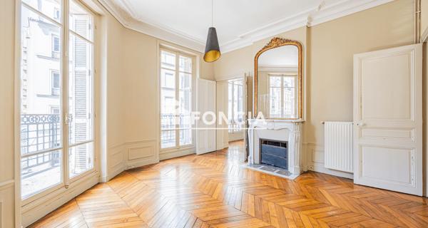 À vendre Appartement 5 pièces 123 m² - Paris 75011