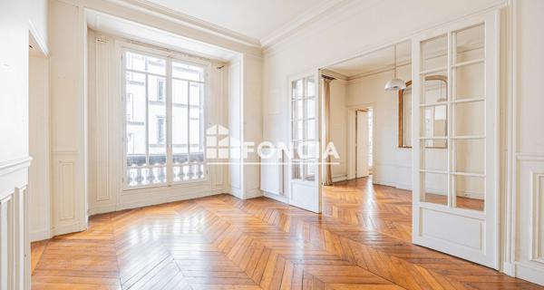 À vendre Appartement 5 pièces 123 m² - Paris 75011