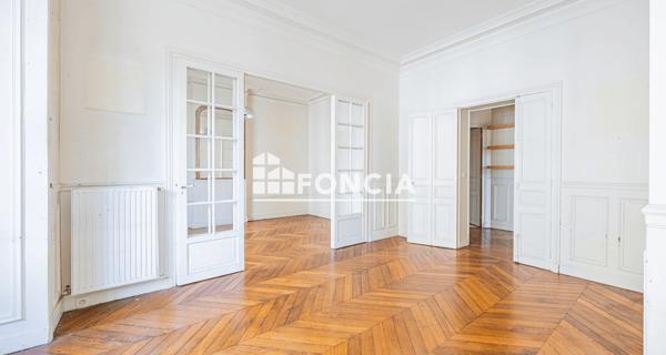 À vendre Appartement 5 pièces 123 m² - Paris 75011