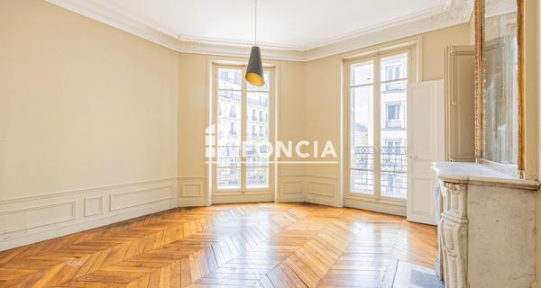 À vendre Appartement 5 pièces 123 m² - Paris 75011