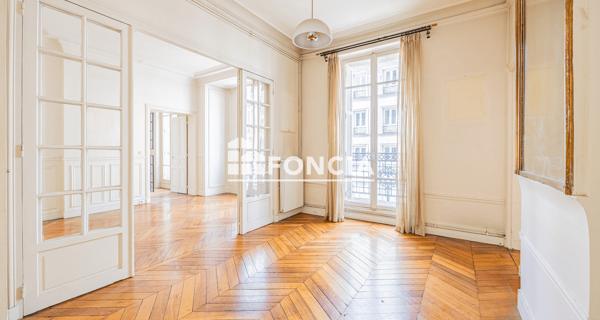 À vendre Appartement 5 pièces 123 m² - Paris 75011