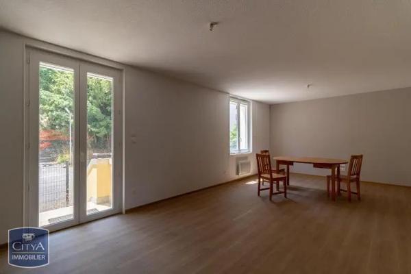 Appartement à louer 3 pièces 70.4m²