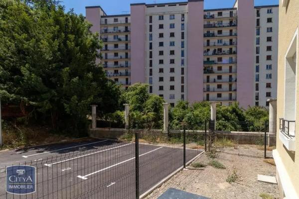 Appartement à louer 3 pièces 70.4m²