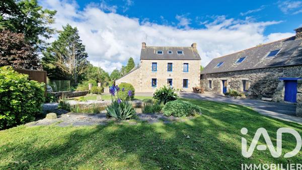 Maison à vendre 8 pièces 228,52 m² Kergrist-Moëlou