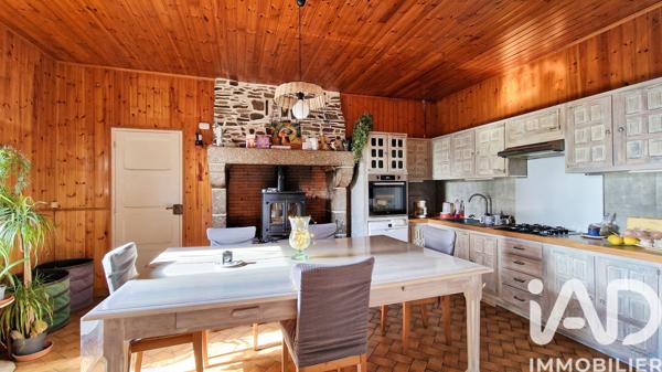 Maison à vendre 8 pièces 228,52 m² Kergrist-Moëlou