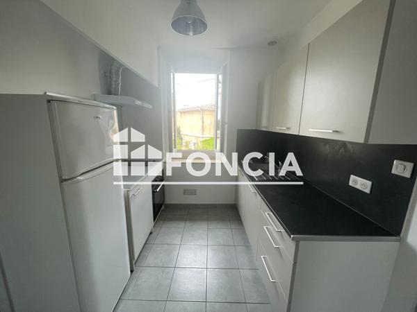 Location Appartement meublé 2 pièces 44.1 m² - 34 AVENUE DE PROVENCE Redessan 30129