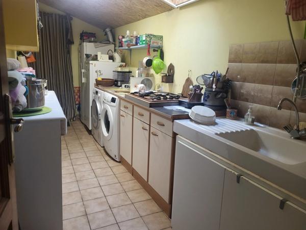 Maison à vendre 9 pièces AIRVAULT (79) Terrain clos 1208 m²