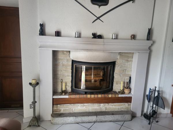 Maison à vendre 9 pièces AIRVAULT (79) Terrain clos 1208 m²