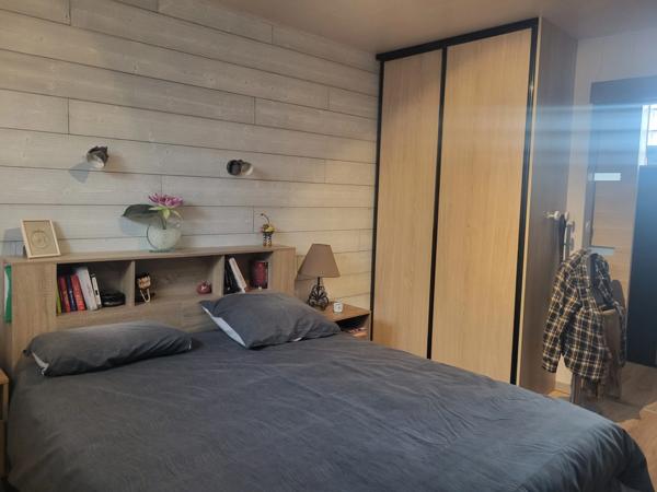 Maison à vendre 9 pièces AIRVAULT (79) Terrain clos 1208 m²