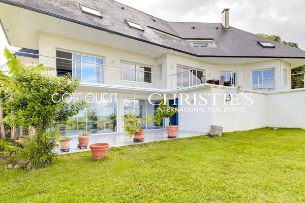 À vendre Jurançon - Maison contemporaine avec piscine vue Pyrénées