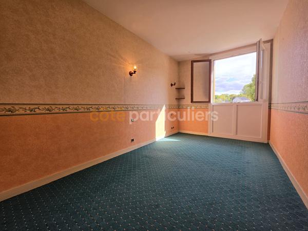 Vente
                Appartement57,67 m² - 3 Pièces -
                    JOUE LES TOURS (37300)