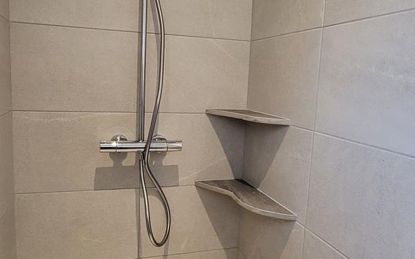 Maison à louer    4 pièces •  Uzer