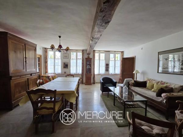 Maison de village à Brigueil-le-Chantre
