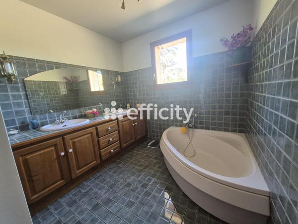 Maison
         8 pièces
        - 205 m² Bien prestige 418 000 € *