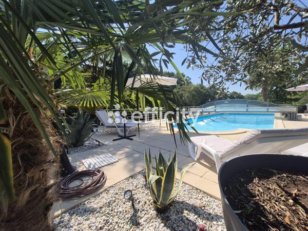 Maison
         8 pièces
        - 205 m² Bien prestige 418 000 € *