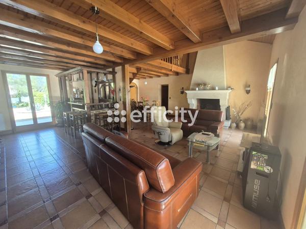 Maison
         8 pièces
        - 205 m² Bien prestige 418 000 € *