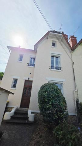 BOURGES MAISON DE 87.5M² 4 PIECES 3 CHAMBRES GARAGE