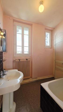 BOURGES MAISON DE 87.5M² 4 PIECES 3 CHAMBRES GARAGE