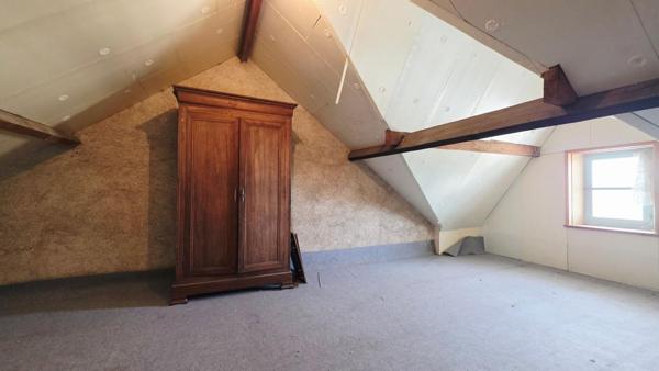 BOURGES MAISON DE 87.5M² 4 PIECES 3 CHAMBRES GARAGE