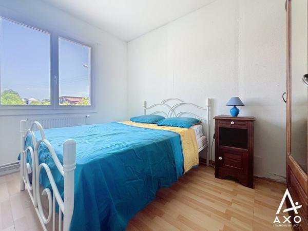 Maison de ville avec garage et jardin