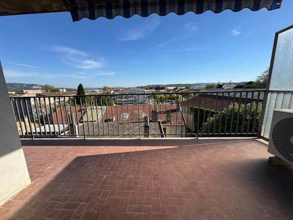 Cavaillon (84300) VENTE APPARTEMENT TYPE 4 TRAVERSANT 78,13 M2 BALCON EXPO SUD VUE MASSIF LUBERON AV JOFFRE 84300 CAVAILLON