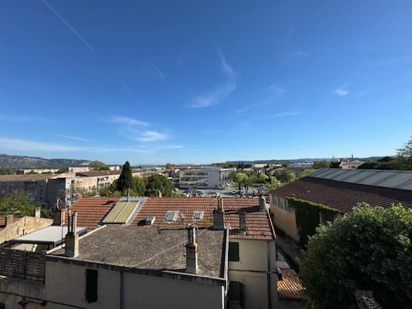 Cavaillon (84300) VENTE APPARTEMENT TYPE 4 TRAVERSANT 78,13 M2 BALCON EXPO SUD VUE MASSIF LUBERON AV JOFFRE 84300 CAVAILLON