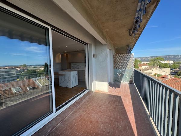 Cavaillon (84300) VENTE APPARTEMENT TYPE 4 TRAVERSANT 78,13 M2 BALCON EXPO SUD VUE MASSIF LUBERON AV JOFFRE 84300 CAVAILLON
