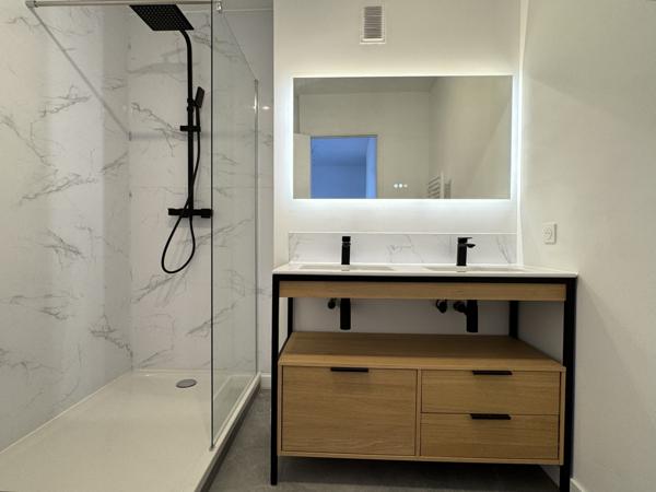 Cavaillon (84300) VENTE APPARTEMENT TYPE 4 TRAVERSANT 78,13 M2 BALCON EXPO SUD VUE MASSIF LUBERON AV JOFFRE 84300 CAVAILLON