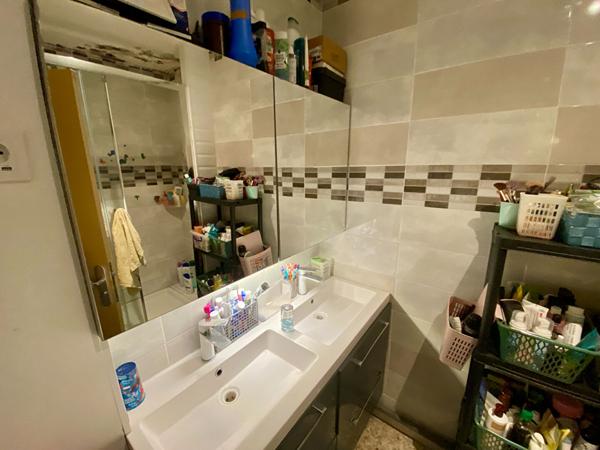 Appartement Marseille 4 pièce(s) 67.56 m2