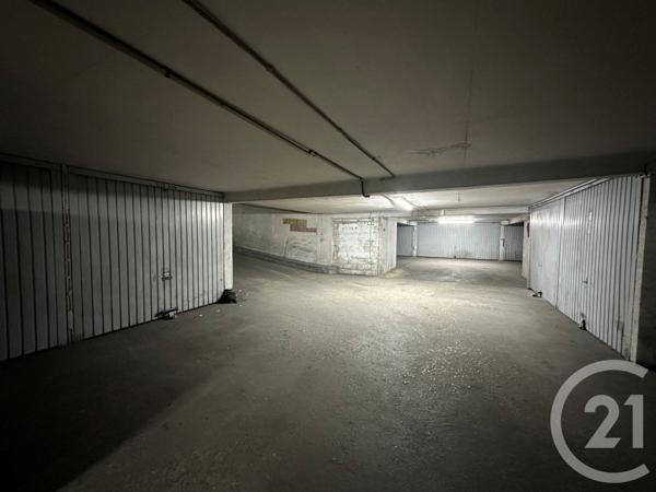 Parking à vendre  12 m2 PARIS - 75020