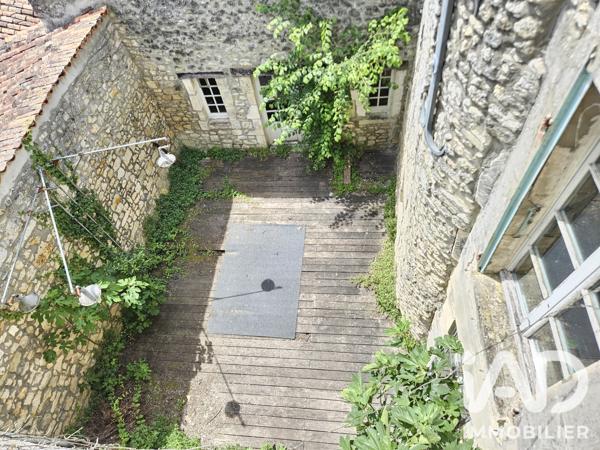 Immeuble à vendre 378 m² Saint-Sauvant